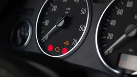 Почему горит индикатор Check Engine на Škoda Octavia в Московский Ювелирный Завод